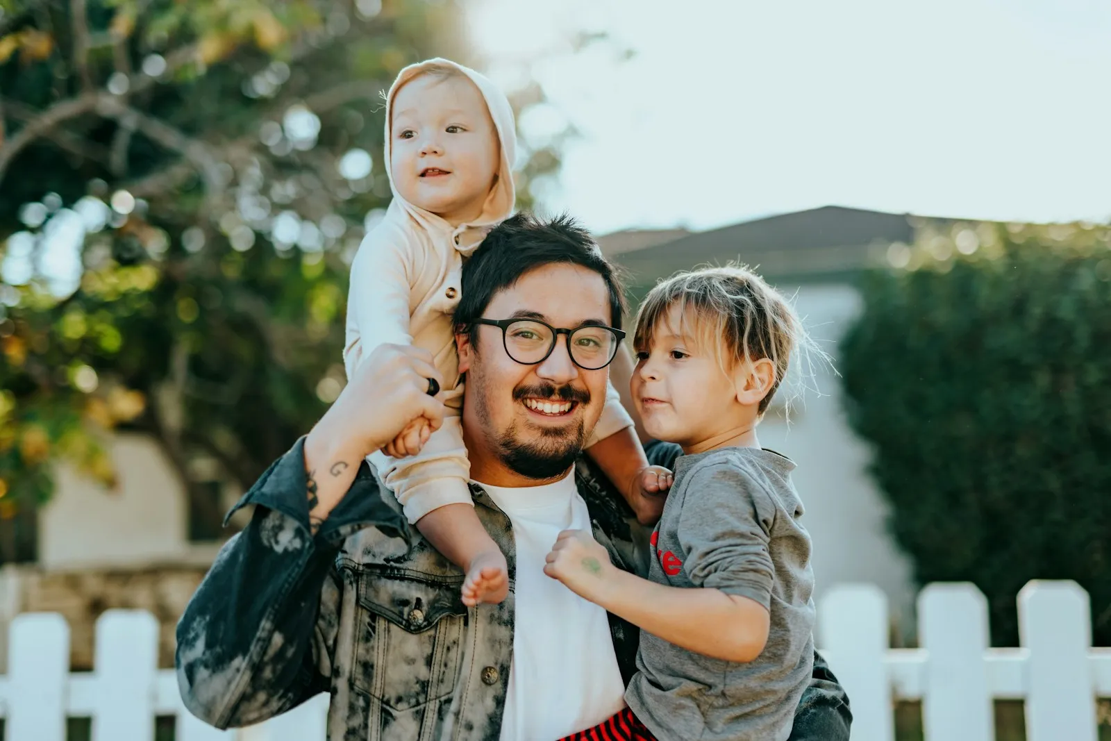 Parent consulting with immigration lawyer for UK parent visa